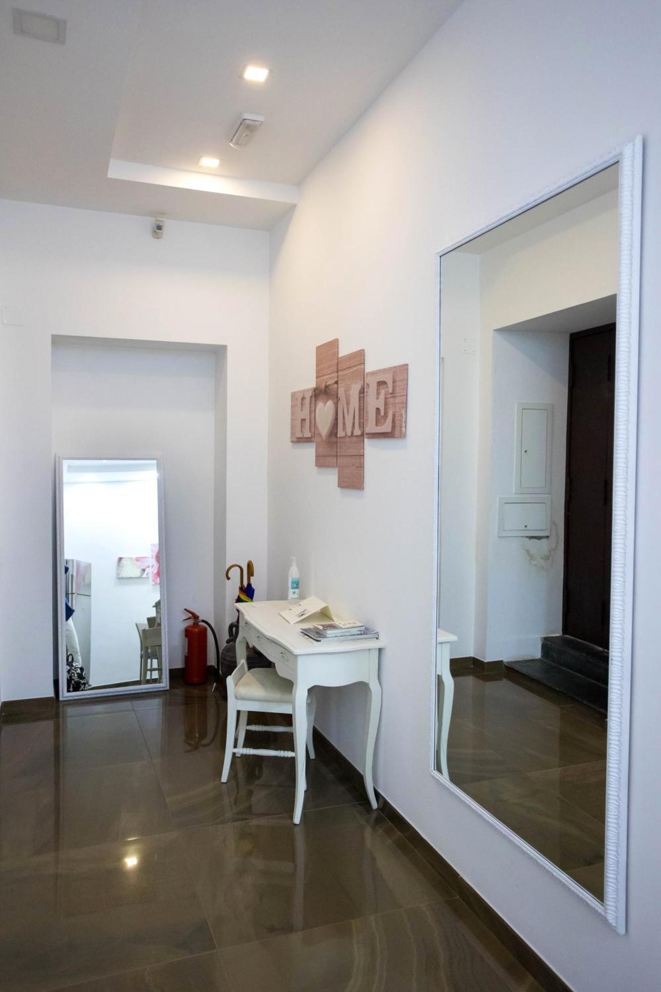 Palazzo 15 Napoli Acomodação com café da manhã Exterior foto
